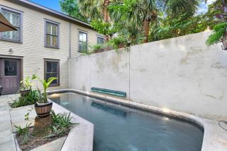Southern Elegance Carriage House - Savannah - 0