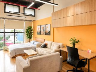 Bright Studio with Workspace near Ben Thanh market - 2