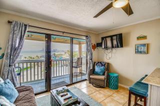 Beach View Balcony! Corpus Christi Condo w/ Pool - 7
