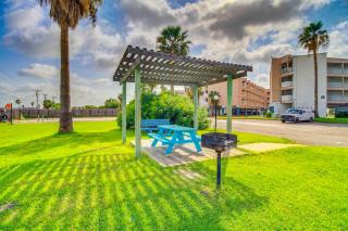 Beach View Balcony! Corpus Christi Condo w/ Pool - 5