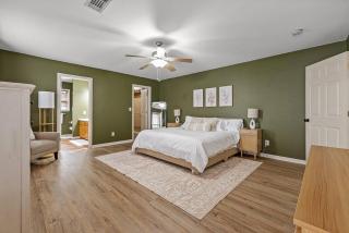 Family Oasis In Jonesboro! 4Bd, 2Ba house High Speed WiFi! - 3