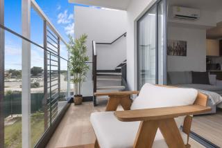 NOK Stylish 1BR Apartment with Rooftop Terrace & BBQ - 5