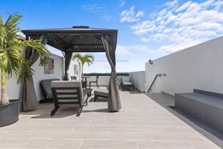 NOK Stylish 1BR Apartment with Rooftop Terrace & BBQ - 0