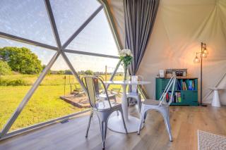 Luxury Glamping Dome w/ Private Hot Tub in Butler - 9
