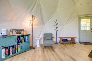 Luxury Glamping Dome w/ Private Hot Tub in Butler - 4