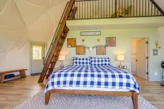 Luxury Glamping Dome w/ Private Hot Tub in Butler - 3