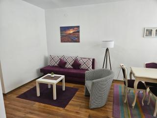 Velvet Apt - 8