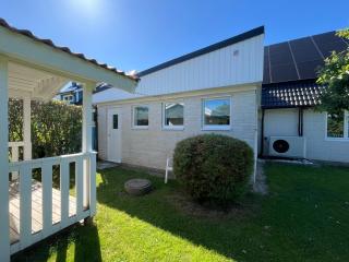 Private Guest Apartment with Separate Entrance in Fjällbacka - 8