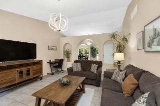 Desert Retreat Modern 3BR Spa Bath Long Term - 0
