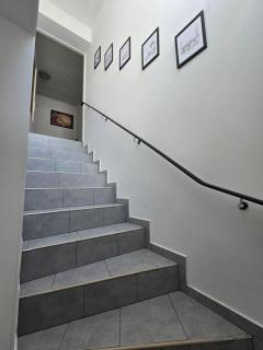 Aura-City-Apartment-Colorful & Central Stay - 6