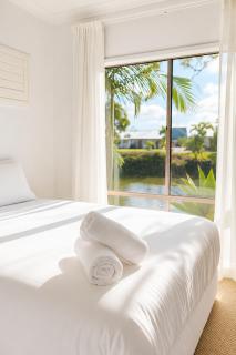 4BR Waterfront Holiday Home - Spacious Nature & Serenity in Briggera Waters - 2