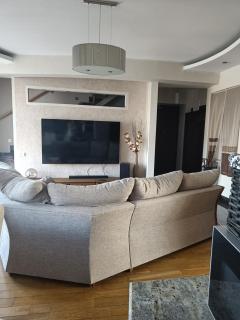 Elegant City Center Duplex with French Balkony - 3