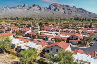 Oro Valley Retreat 3BR 3BA Pool Hot Tub Golf - 1