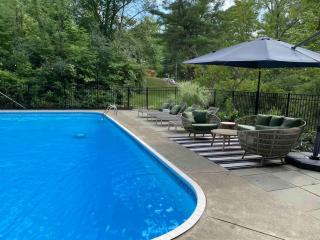 Camp Smores- Modern A-Frame with Pool - 8