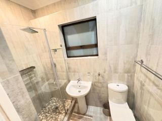 Serene Suites Guest House - 9