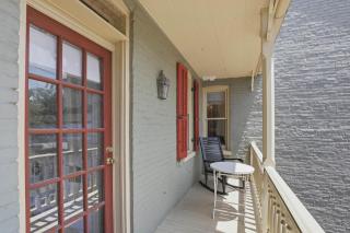 Vine Street Retreat - Luxury Rental - 4