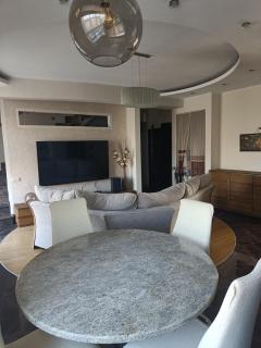 Elegant City Center Duplex with French Balkony - 4
