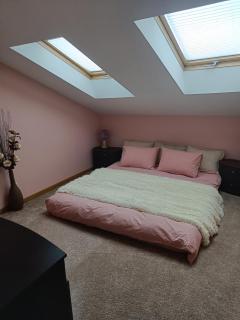 Elegant City Center Duplex with French Balkony - 8