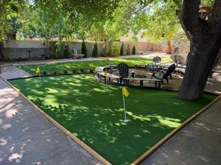 Zion Base 3BR Home Backyard Oasis Pets Welcome - 5
