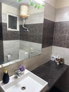 Nest And Rest Stay - 9