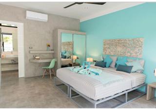 4 Bedroom Villa Sawadee 500 metres to beach SDV391 - 3