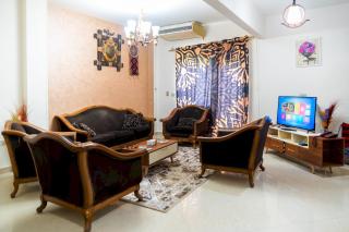 575 · 4BR Townhouse 3 Bath TV Backyard - 1