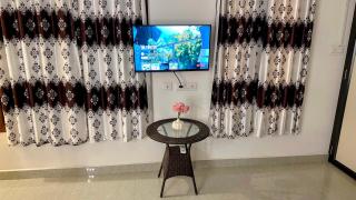 Room with Patio at LIC Pattom in a Garden Home Pennyvilla - 1