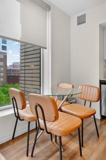 Luxurious 3 Bedroom Apartment in Seaport - 7