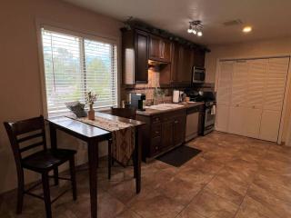 1 bdr guest home in Oro Valley! Mtn views, hot tub - 8