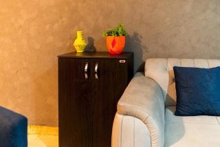 1418 · 2 BR entire apartment - 1
