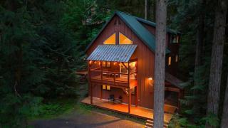 Hemlock Chalet - 0