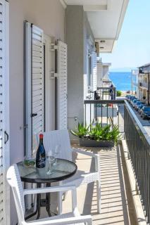 Rania's Seaside Nest- Steps from the Beach - 2