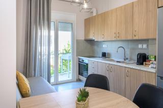 Rania's Seaside Nest- Steps from the Beach - 6