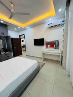 Nyali Beachfront Wave Two Bedrooms Luxury Suites - 5