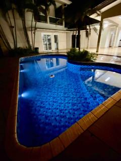 Beverlly House High Standard with Jacuzzi and Pool - 8