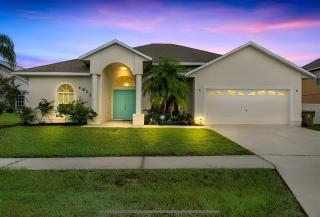 Bright & Spacious Disney Home - Private Pool, Heated Spa & Game Room - Sleeps 14 - 9