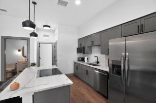 Stylish 2-bedroom designed for comfort - 7