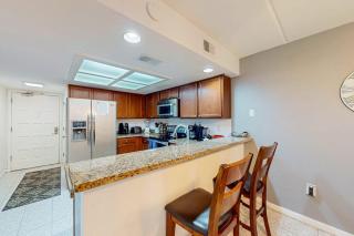 Sunrise Condo at Parklane - 1
