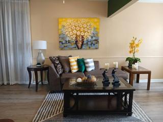 The Gallery Loft Spacious Windsor Park Stay - 0