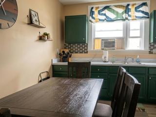 The Gallery Loft Spacious Windsor Park Stay - 1