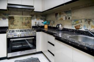 903 . Spacious 3BR Apt. 2 Baths Gated Community - 2