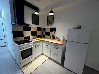 Modern Cozy Studio Apartment - Quiet and Fully Equipped - 4