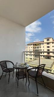 Cherrywood Luxury 2BR With City Views, Balcony, Workspace - 7