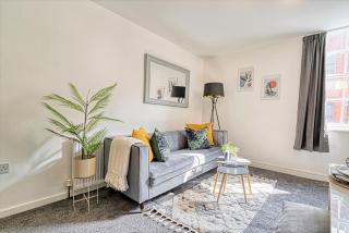 Elegant Period Apartment City Centre 2BR - 2