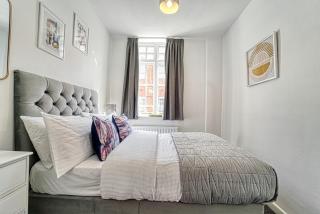 Elegant Period Apartment City Centre 2BR - 1