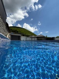 Shaki Mountain A-frame - 4