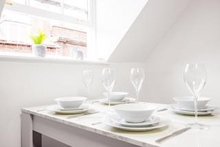 Top Floor Period Apartment City Centre 2BR - 8