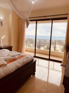 Seaview homestay on Third avenue beach apt- nyali - 5