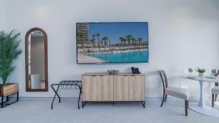 Oceanfront Destination for Luxury and Beauty - 4