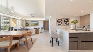 Beachfront Paradise 4BR/4BA Elegant Condo with Breathtaking Views - 5
